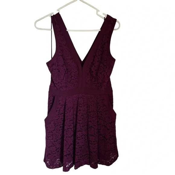Free People Lovely in Lace Cutout Berry Mini Dress size Small Knee Length - Picture 1 of 12